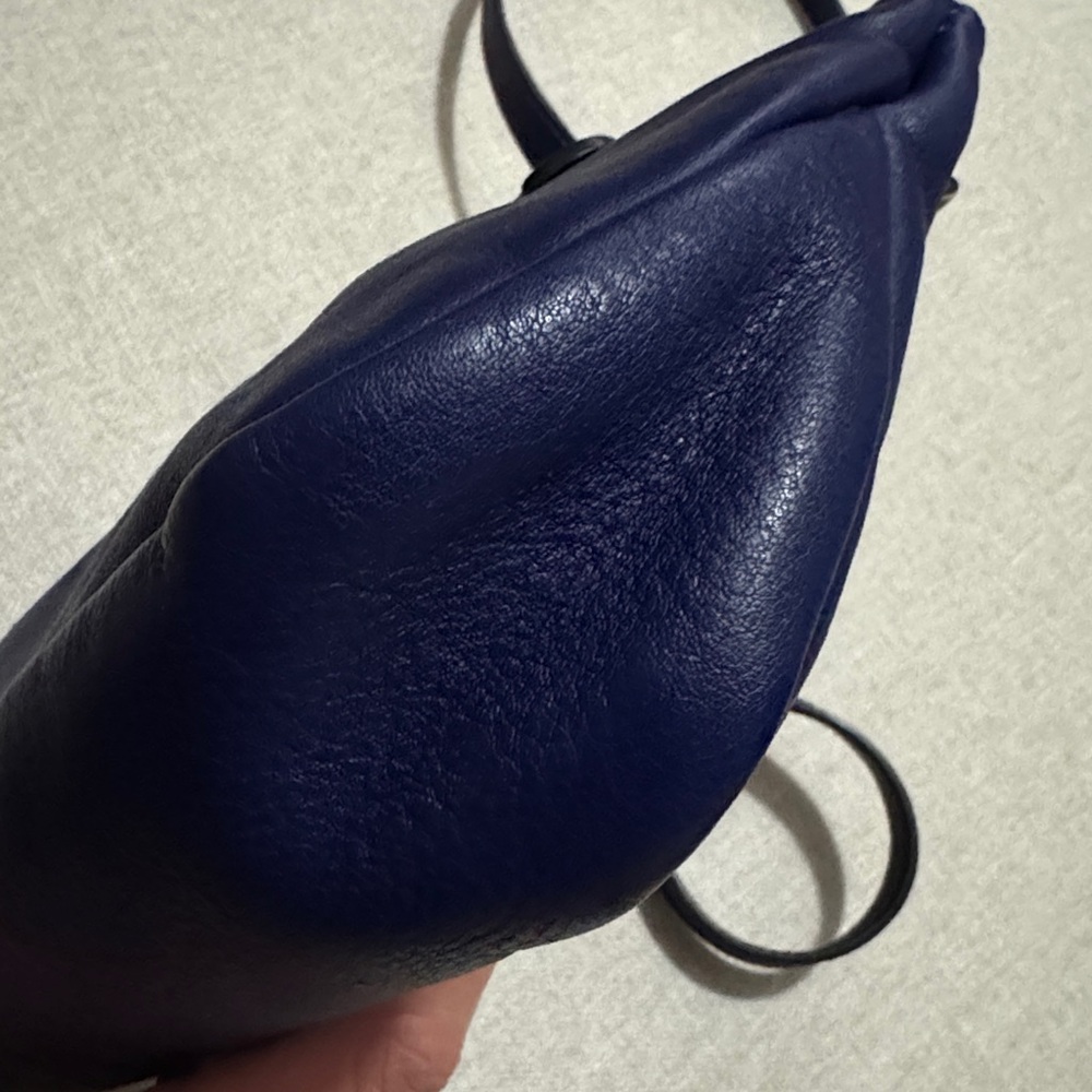 Like New Longchamp 3D Leather Crossbody Blue In Sapphire Color-Gunmetal Hardware - Picture 9 of 16